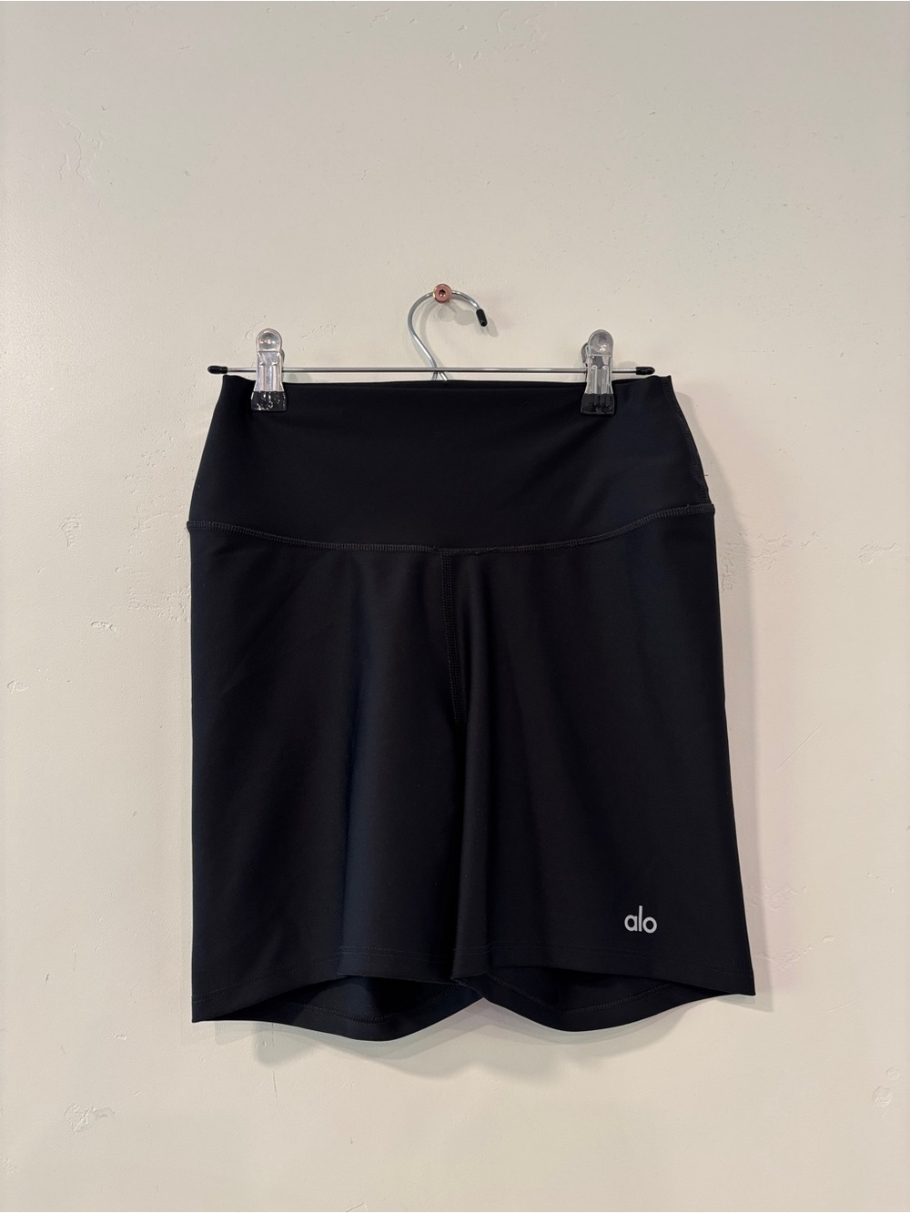 Alo Yoga Airlift Energy Shorts High Waist 5" Inseam Black Womens Size Small Gym